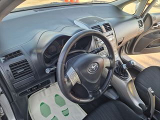 Toyota Auris 2008-thumb-22