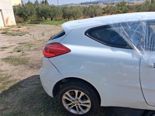 Kia Ceed / cee'd 2015 CRDi-thumb-4