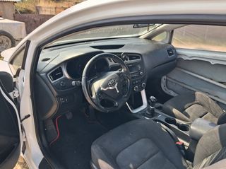Kia Ceed / cee'd 2015 CRDi-thumb-7