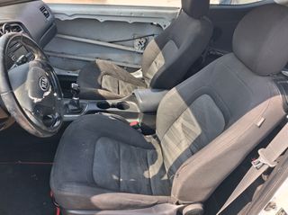 Kia Ceed / cee'd 2015 CRDi-thumb-8