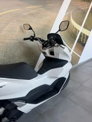 Honda PCX 125 2025-thumb-2