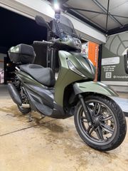 Piaggio Beverly 300 2023 300s hpe +1 χρόνο εγγύηση Γνήσια μπαγκαζιέρα + φιμέ ζελατίνα-thumb-0