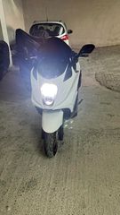 Gilera GP 800 2008-thumb-3