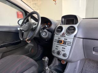Opel Corsa 2009-thumb-9