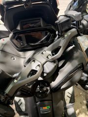 Yamaha XMAX 300 Tech Max 2024 BREMBO-thumb-2