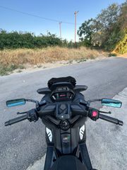 Yamaha XMAX 300 Tech Max 2024 BREMBO-thumb-11