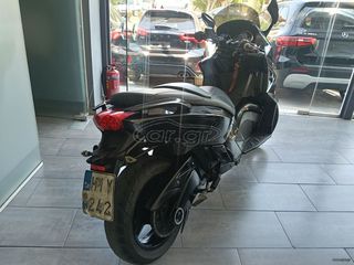 Gilera GP 800 2010-thumb-2