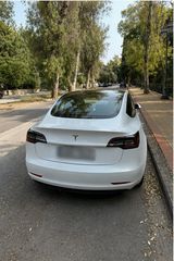 Tesla Model 3 2021 Standard Range Plus-thumb-8