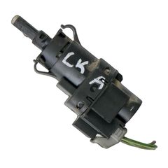 Διακόπτης των φώτων φρένων Ford C-MAX I 2007-2010