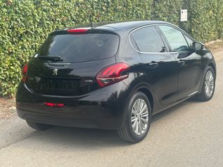 Peugeot 208 2016 1.2 VTi Allure!!-thumb-8