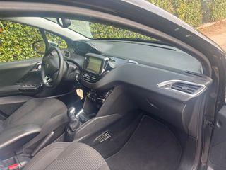 Peugeot 208 2016 1.2 VTi Allure!!-thumb-11