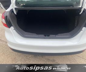 Ford Focus 2012-thumb-32