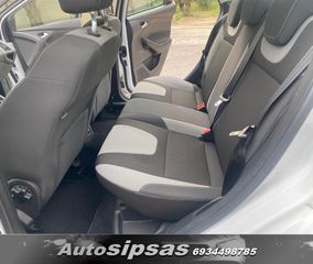 Ford Focus 2012-thumb-24