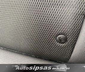 Ford Focus 2012-thumb-28