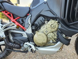 Ducati Multistrada V4 S 2021-thumb-10