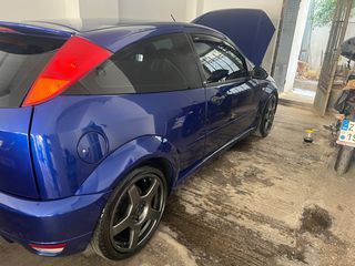 Ford Focus 2002 Rs-thumb-10
