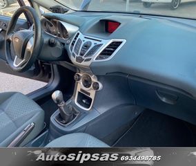 Ford Fiesta 2011-thumb-17