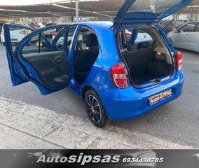 Nissan Micra 2011-thumb-10