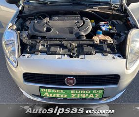 Fiat Grande Punto 2012-thumb-11