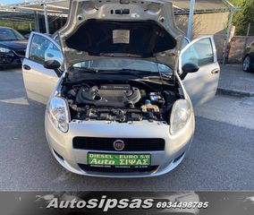 Fiat Grande Punto 2012-thumb-4