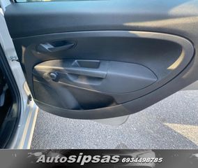 Fiat Grande Punto 2012-thumb-20
