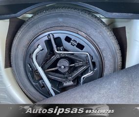 Fiat Grande Punto 2012-thumb-19