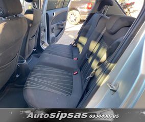 Opel Corsa 2011-thumb-22