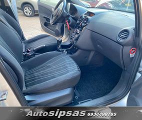 Opel Corsa 2011-thumb-25