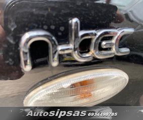 Nissan Qashqai 2011-thumb-21