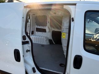 Fiat Fiorino 2017-thumb-12