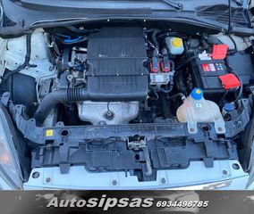 Fiat Grande Punto 2011 Evo-thumb-12