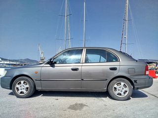 Hyundai Accent 2001