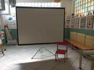 Πωλείται οθόνη προβολής Projector BRATECK ESDC86