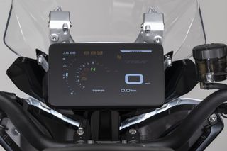 Benelli 900 Sei 2026 TRK 902 STRADALE-thumb-3