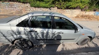 Ford Focus 2001-thumb-5