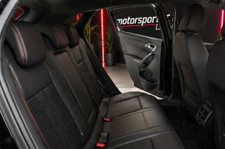 Peugeot 2008 2017 1.2 e-THP- GT Line-thumb-5