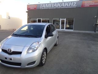 Toyota Yaris 2011-thumb-1