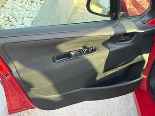 Peugeot 207 2008-thumb-7