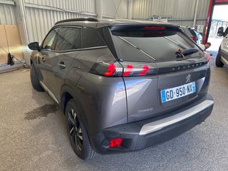 Peugeot 2008 2022 1.5 BLUEHDI 131 ALLURE PLUS EAT8-thumb-1