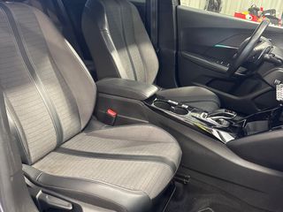 Peugeot 2008 2022 1.5 BLUEHDI 131 ALLURE PLUS EAT8-thumb-6