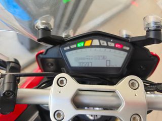Ducati Hypermotard 821 2016 Ducati Hypermotard 821 '16-thumb-2