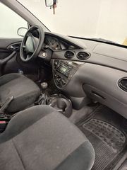 Ford Focus 2001-thumb-2