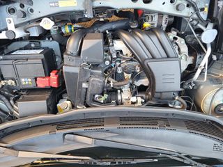 Nissan Micra 2015-thumb-19