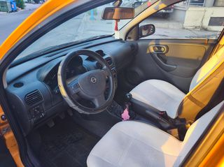 Opel Corsa 2004 1.4 16V-thumb-4