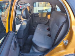 Opel Corsa 2004 1.4 16V-thumb-6