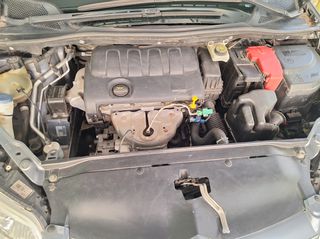 Citroen C4 2010-thumb-6