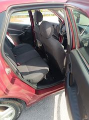 Ford Focus 2002-thumb-8