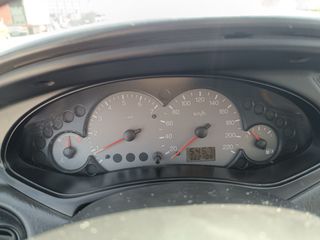 Ford Focus 2002-thumb-13