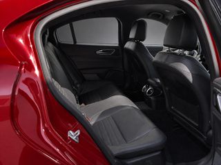 Alfa Romeo Giulia 2019 JTDM B-Tech Rosso 210HP-thumb-8