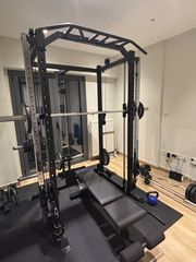 Πολυόργανο Tunturi SM90 Smith Machine + εξοπλισμός γυμναστικής